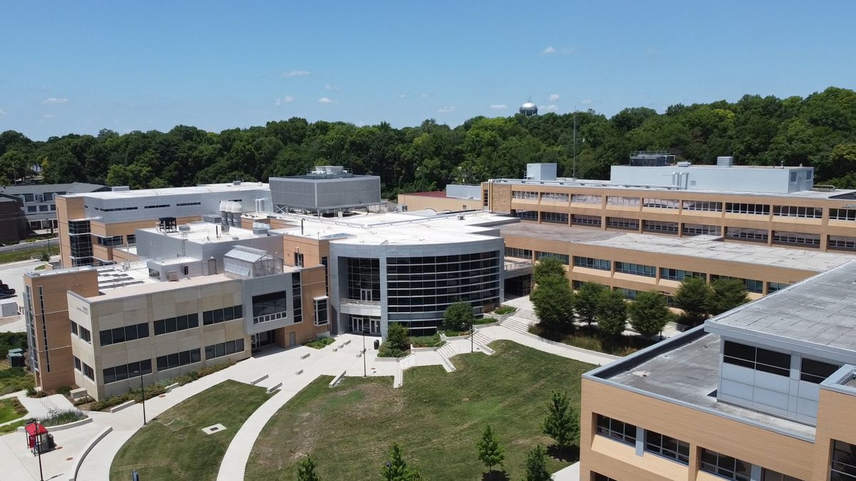 Good morning and happy #OneDayOneKU! Your gifts today to KU Engineering bolster student scholarships, support hands-on experiences for students and enable faculty to conduct and expand on their world-class research. Let's make it a great day! onedayoneku.org/pages/school-o…