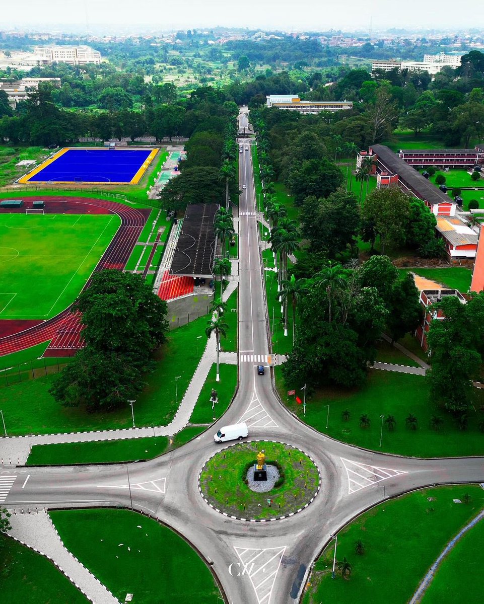 Thevokofficial's tweet photo. The Flag 🇬🇭                                   The University 🎓 https://t.co/TlAR4WA9jr