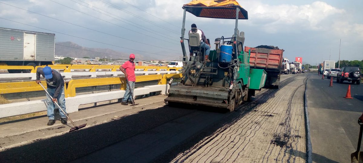 #EsNoticia | Gobierno Bolivariano garantiza recuperación de vialidad en Lara, Cojedes, Aragua y Distrito Capital 
➡️ goo.su/oRvUZQX #LaGMTVzlaIndetenible