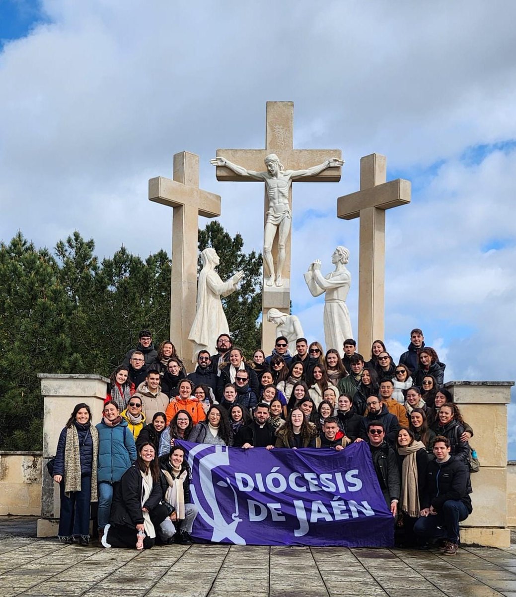 diocesisdejaen's tweet photo. Los universitarios peregrinan a Fátima con la Pastoral
➡https://t.co/E8MOmGfstx https://t.co/tSxMNdOFhp
