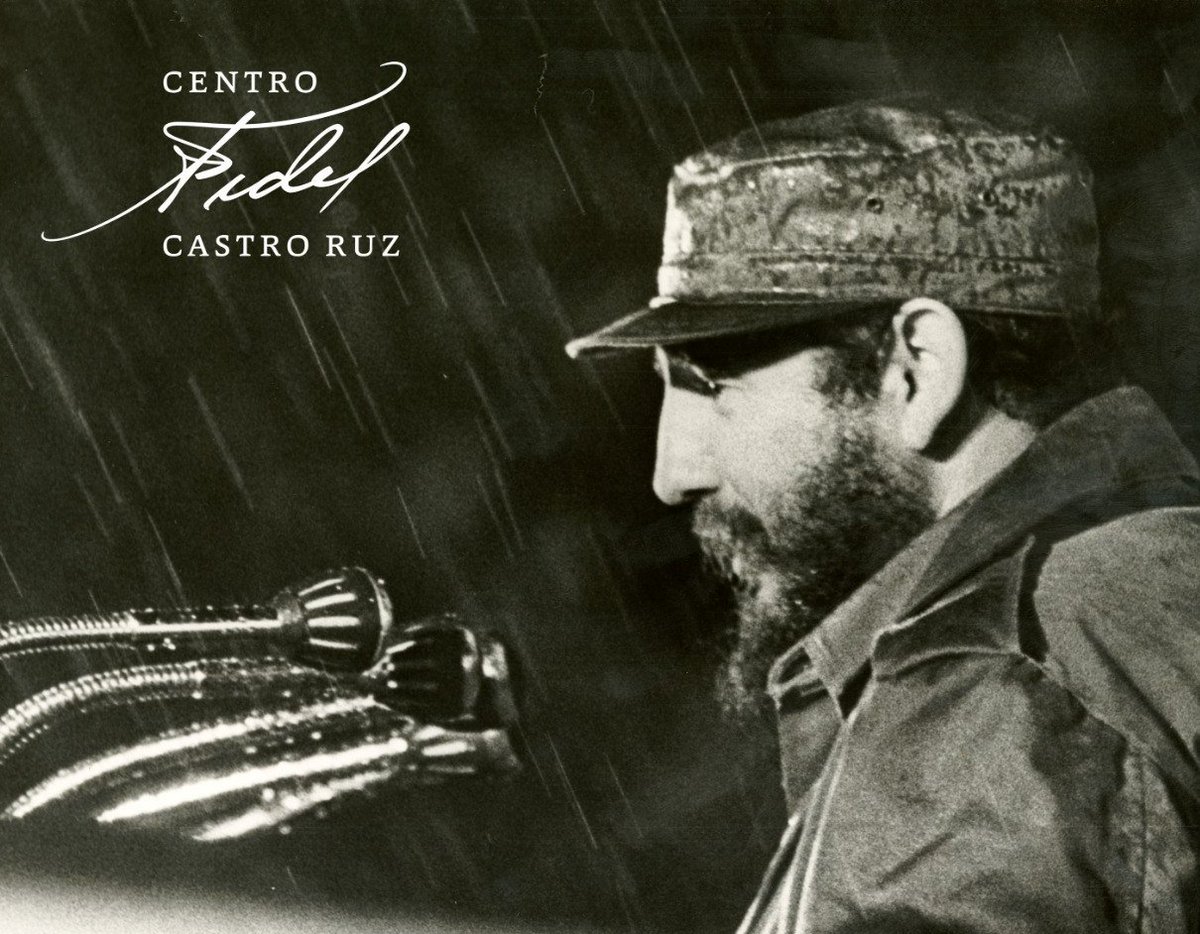#Fidel:"El pueblo de #Cuba es un pueblo de pelea, un pueblo de lucha; el pueblo de Cuba sabe que el camino no es fácil, que hay muchos intereses por el medio, pero no tiene miedo, el pueblo de Cuba seguirá adelante, por la ruta gloriosa que se ha trazado". #FidelVive
