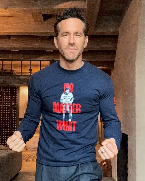 TerryFoxCanada's tweet image. Spoiler: the sequel is even better!

Our pre-sale is LIVE. Get your limited-edition #TerryFoxRun shirt at terryfox.org. All proceeds support cancer research.

#NoMatterWhat @VancityReynolds