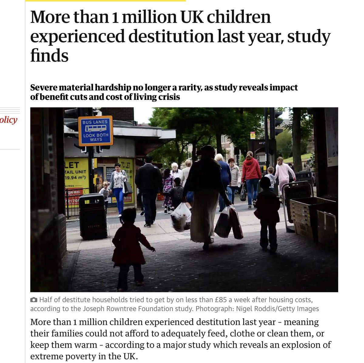 hewitson10's tweet photo. Sickening from Jeremy Hunt

Bragging about poverty decreasing when we have ONE MILLION children living in destitution in one of the richest countries in the world🤬🤬🤬

 #Budget2024 #ToryGaslighting https://t.co/5BYpDj8jui
