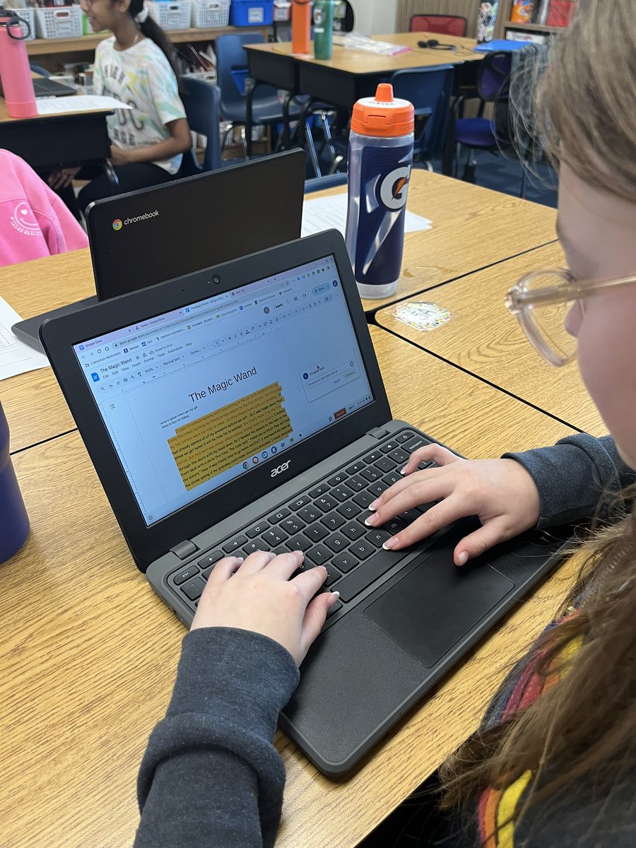 MsDuzich's tweet photo. Today we got to collaborate with a partner to edit our Fantasy stories.  Students used a rubric to provide feedback about the plot elements and mechanics.@VaughnElemFISD @eagertolearnSoo @LaurenMonk_IC @MrMcDaniel13 #vaughnsoakupthesun https://t.co/Hg3xF9DQlz