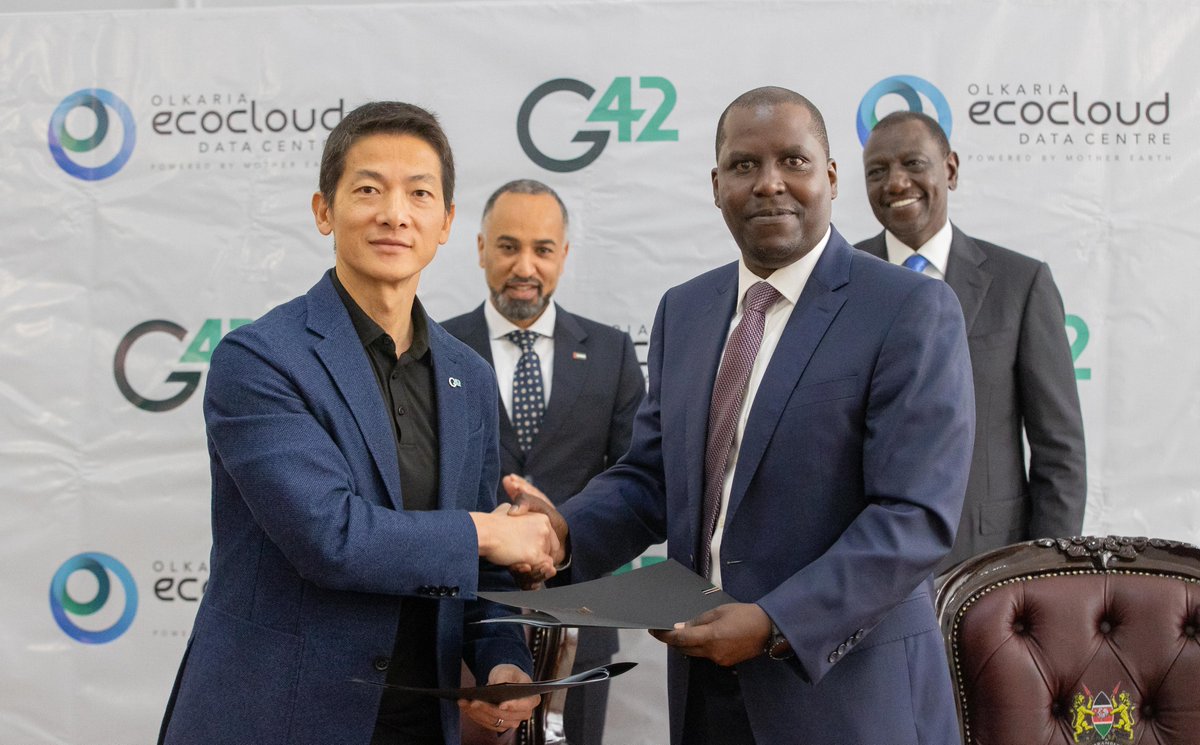 𝗞𝗘𝗡𝗬𝗔, 𝗨𝗔𝗘 𝗖𝗢𝗠𝗣𝗔𝗡𝗜𝗘𝗦 𝗦𝗜𝗚𝗡 𝗠𝗢𝗨 𝗢𝗡 𝗠𝗘𝗚𝗔 𝗗𝗔𝗧𝗔 𝗖𝗘𝗡𝗧𝗥𝗘

President <a href="/WilliamsRuto/">William Samoei Ruto, PhD</a> today witnessed the signing of a memorandum of understanding between Kenya and the United Arab Emirates that will see the development in the country of the