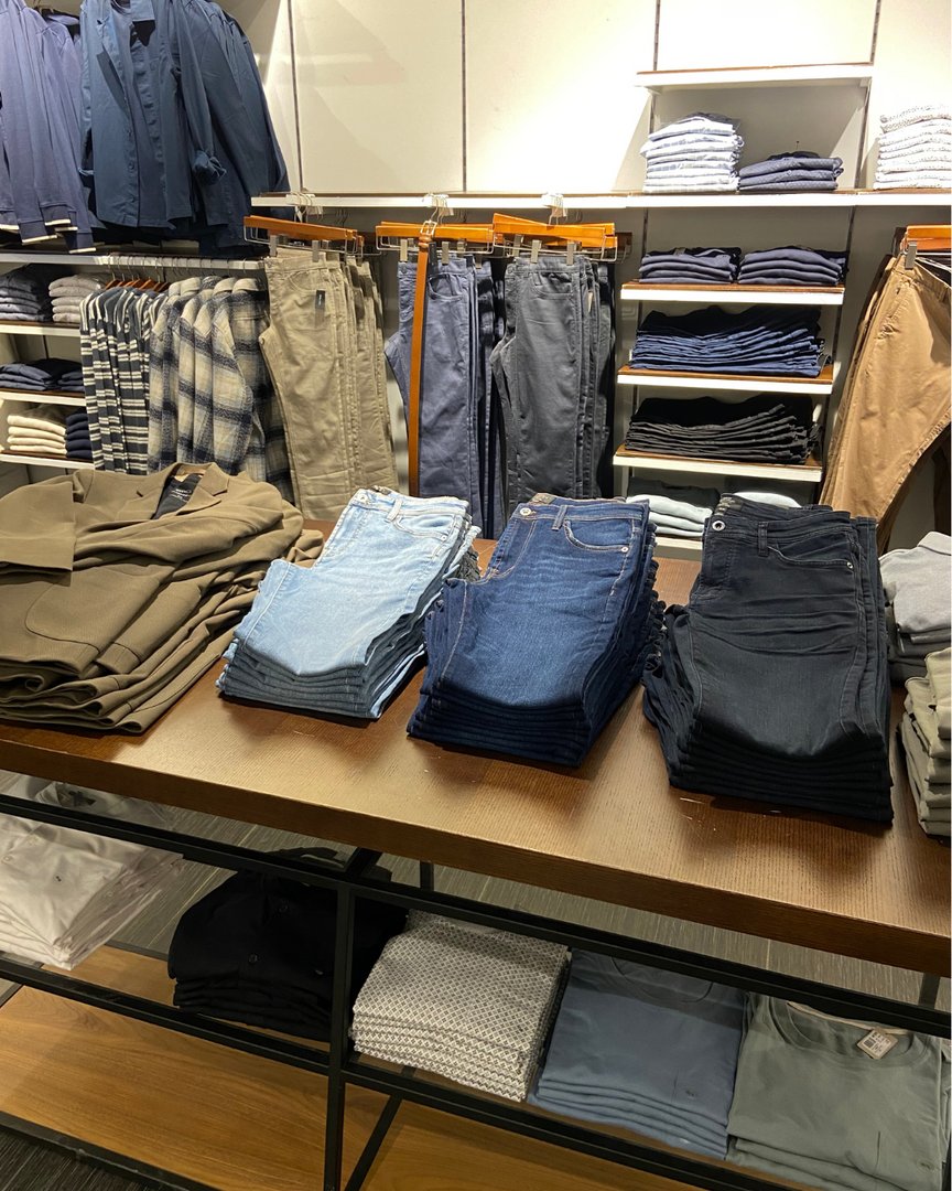 👖Jean-tastic Contest Post (Wednesday, March 6th)👖 

Looking for the perfect pair of jeans for spring? Check out the latest collection from RW&CO to elevate your wardrobe with trendy styles and find your next go-to pair! #rwco

Head over to our Facebook page to enter contest!