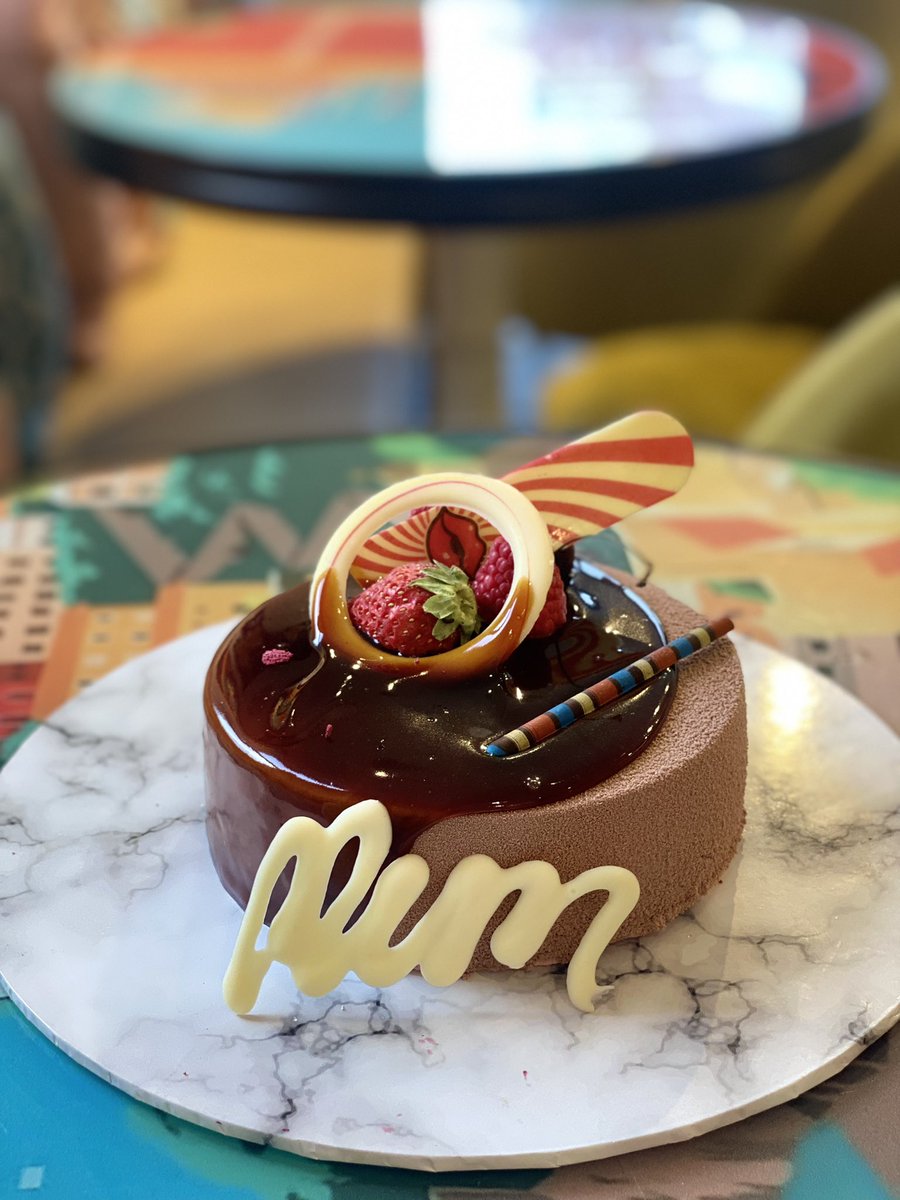 Here’s another of our artisan gelato cakes for Mother’s Day 💕 Chocolate &amp; Raspberry with filled with sponge and salted caramel sauce #preorder #giftideas #mothersday #artisan #gelatomasters #giacopazzisgelato #giacopazzisgelatoparlour #giacopazzisofeyemouth