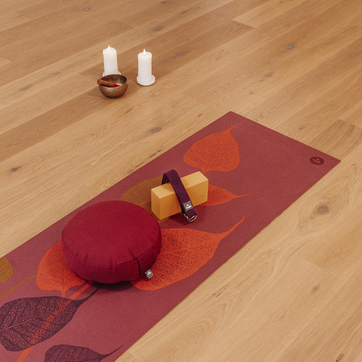 yogaes_com's tweet photo. Nuevo en yogaes:
Tal vez nuestra nueva Leela Mat te ayude a tu  práctica de alineación, los diseños de nuestras esterillas de yoga “ Leela Collection” le dan color a tu práctica de yoga.
Esta esterilla de PVC es una supertodoterreno, lavable con agarre antideslizante y elástica. https://t.co/PVyfzlCcCk
