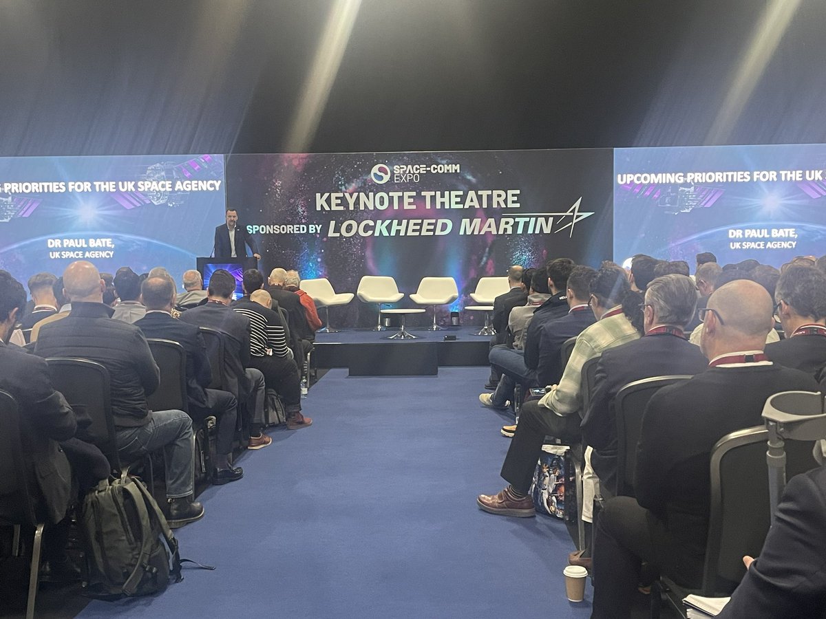 Packed crowd here at #SpaceCommExpo2025 to hear @paul_bate, CEO of @spacegovuk:

“Space as a government priority is here to stay.”

“We can, & must reach out to new audiences to make the case that… da pace is longer a nice to have, but a need to have”

@ukspace @SpaceCommExpo
