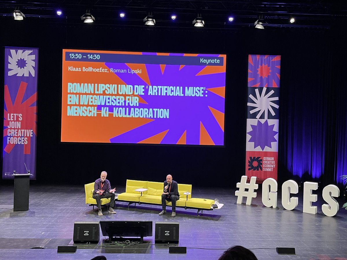 Book_Fair's tweet photo. Im Rahmen des #CGCES spricht Künstler Roman Lipski über seinen Umgang mit #AI. „Ai hat mir viel Zeit gespart, sie hat meine Entwicklung beschleunigt.“ Er sei nie auf die Idee gekommen, die generierten Bilder zu verkaufen, sie seien eine Inspiration. https://t.co/iOokdOIr4p