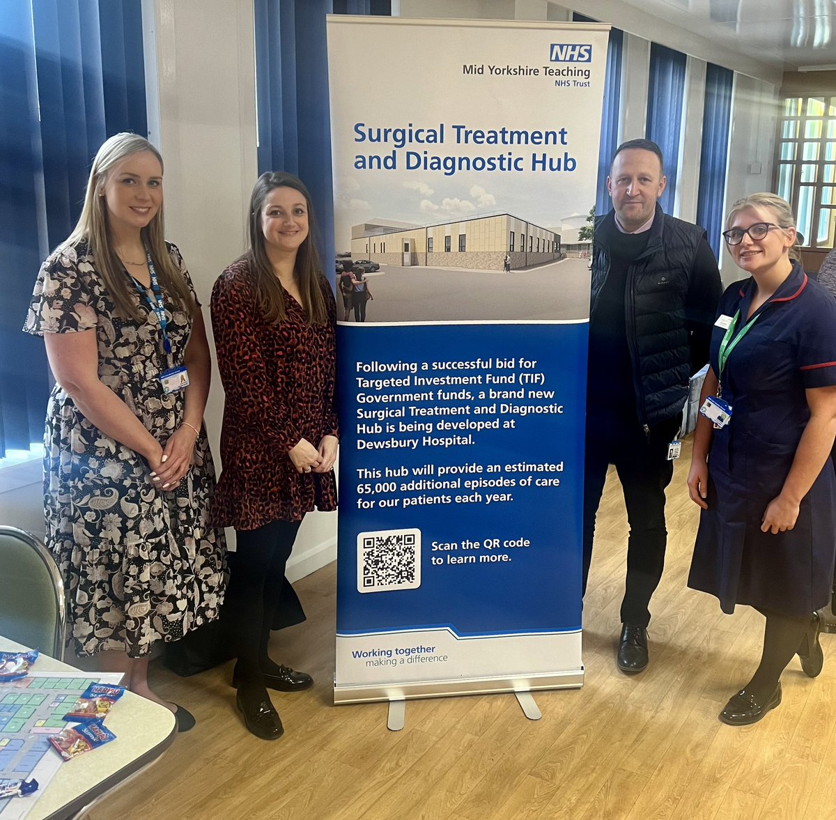 Myself, Lucy & Catherine from the project team and Paul from estates are in the Canteen. We’ve got sweets and chocolates! Lots of questions answered already 🏥⚒️ @DosMyht @RebeccaSaville4 @richmct @Miss_KeelyR