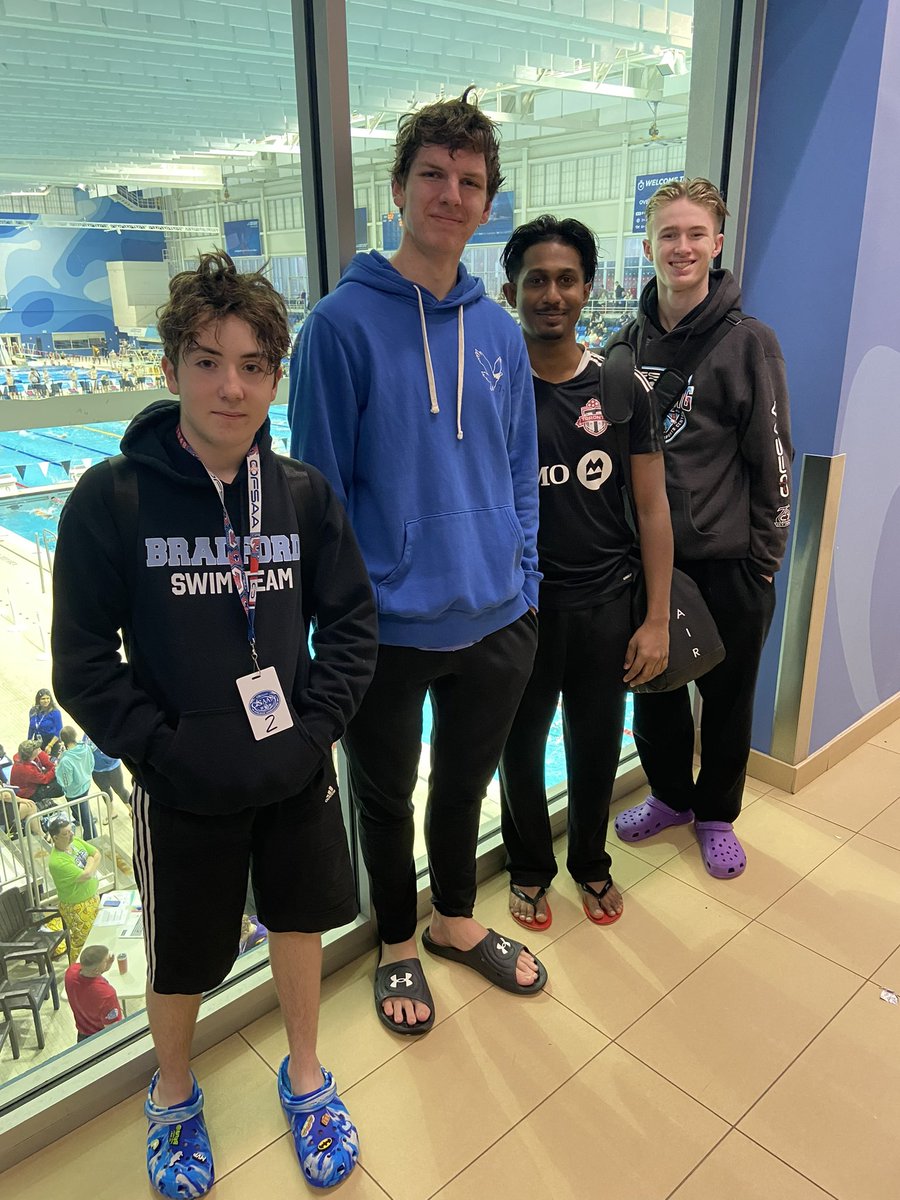 Good luck to boys swim team who compete today at OFSAA. Warm-up complete, refuelling now, relay race at 11:30. @OFSAA @BradfordDistri1 @OFSAASwimming