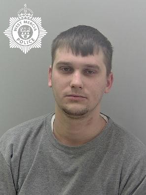 A Ledbury man has been jailed after the passenger of the car he was driving died when he lost control of the vehicle. Daniel Kalva, of Bridge Street in Ledbury, was sentenced to 11 years at Worcester Crown Court yesterday (Tuesday 5 March). Read more: orlo.uk/QM78p