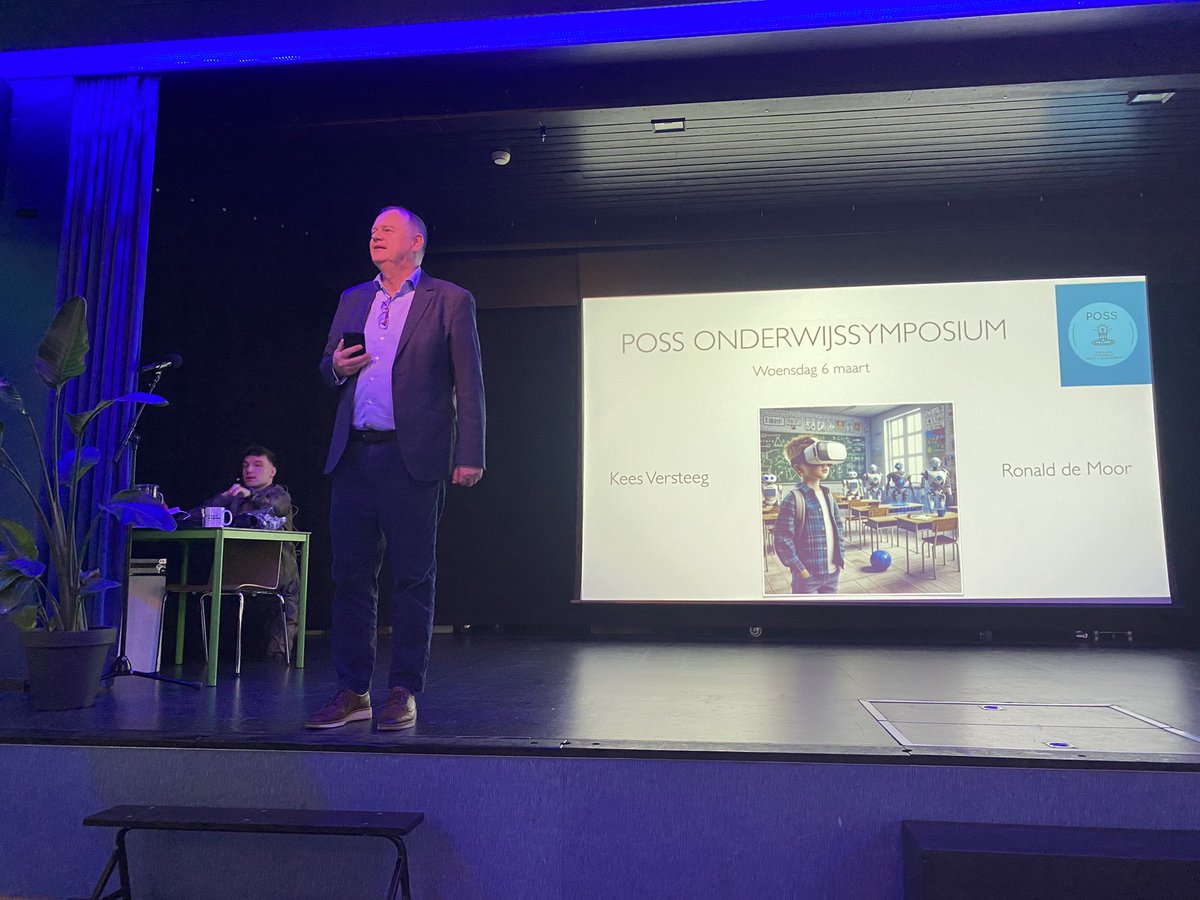 stichting Van der Huchtscholen tweet media