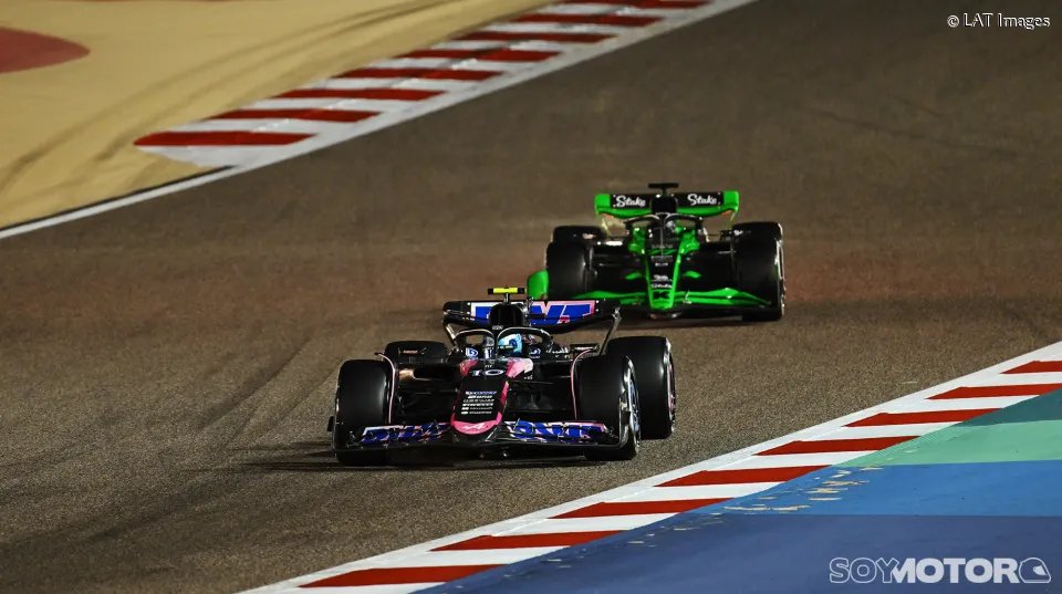 ElReyGuiri's tweet photo. 🚨 Alpine quiere ganar carreras a medio plazo tras su reestructuración.

Famin: "[...] Es nuestro objetivo de poder luchar por las victorias a medio plazo"

[@SoyMotor] #F1 #SaudiArabianGP https://t.co/ogJVrhOGyS