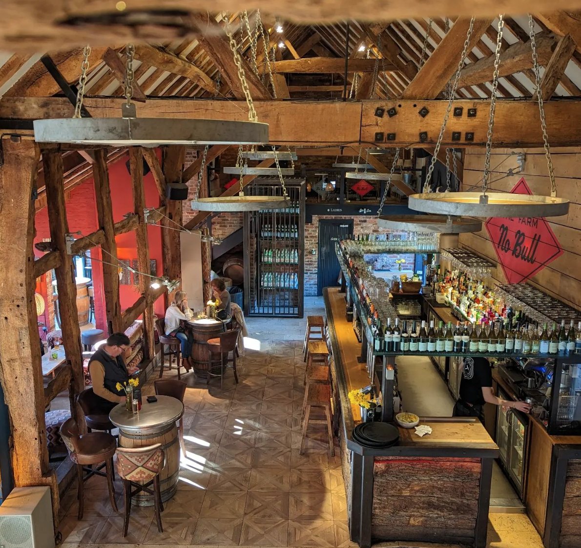 LP_TheFarm's tweet image. It's time to get happy.
Come and join us for our happy hour 3-6:30pm Monday - Thursday.
£1 off all pints, £4 off bottles of house wine.
.
.
#TheFarm #Solihull #NoBull  #DrinkSpecials #HappyHourDeals #LocalDeals #DrinkUp #SolihullLife #HappyHour