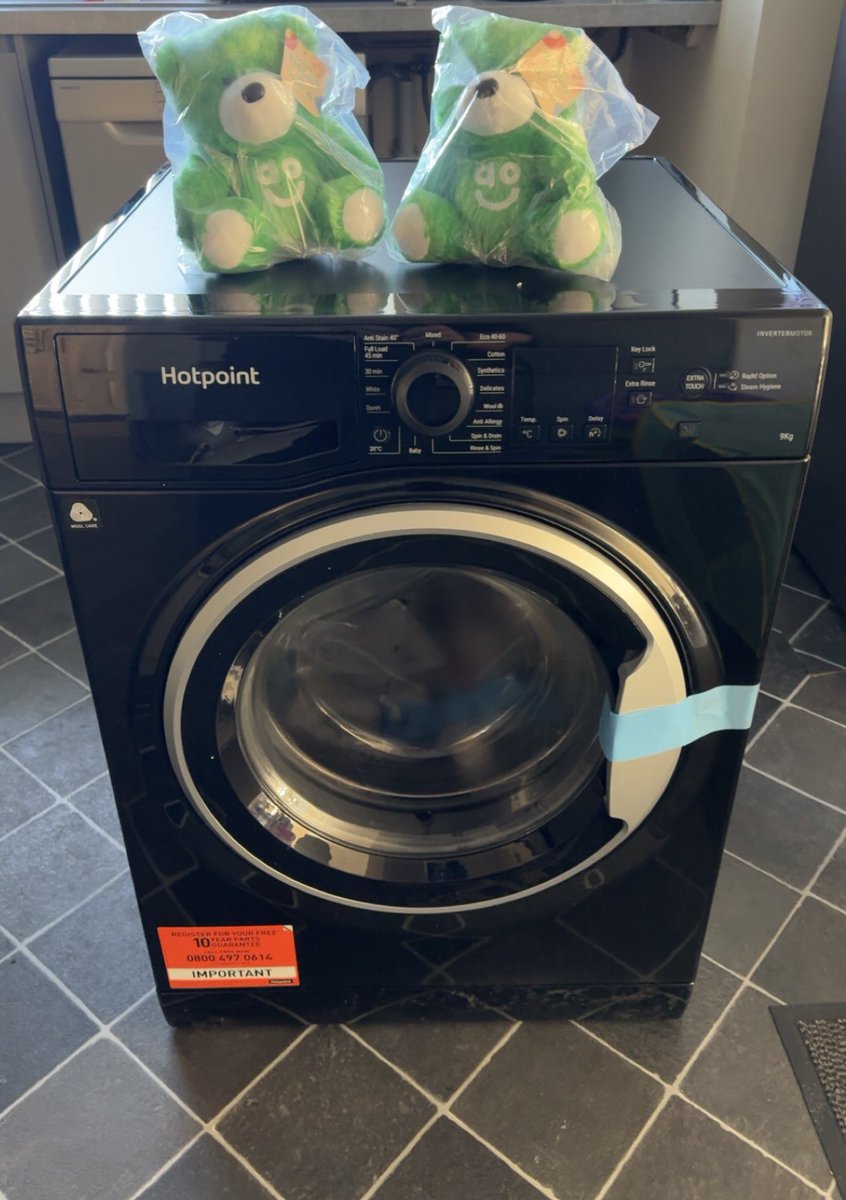 shopshavs's tweet photo. Great service from @ao #aobear https://t.co/HevKUKHeNL