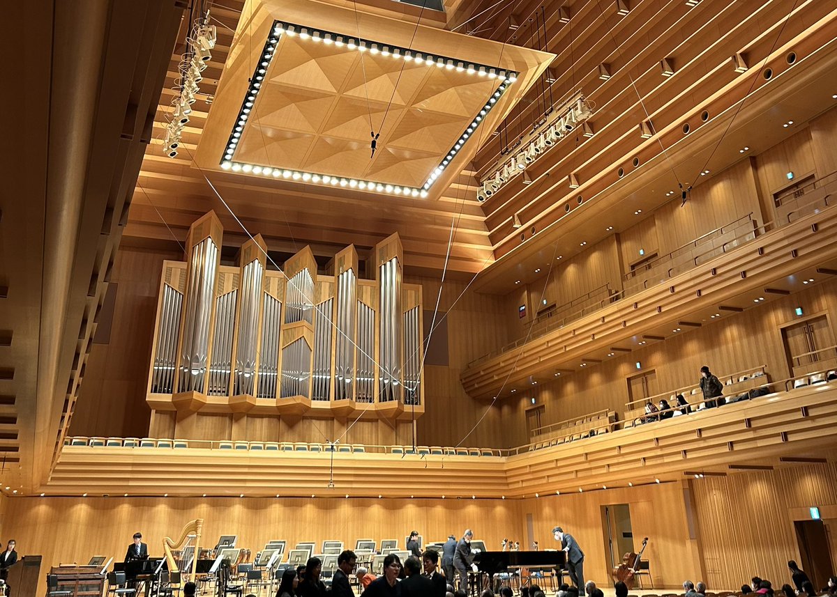 3/5
日本音楽コンクールの受賞者発表演奏会を聴きに行きました！
どの方もとても魅力のある演奏でした。

#オペラシティ
#日本音楽コンクール