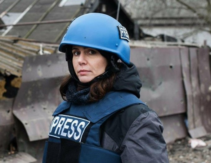 Soutiens-tu cette femme courageuse, Anne-Laure Bonnel ? Elle a réalisé un film sur le Donbass, perdu son emploi et fait face à des menaces pour avoir rapporté la véritable situation du front ukrainien. Et vous, la soutenez-vous ? #InspireInclusion #8mars