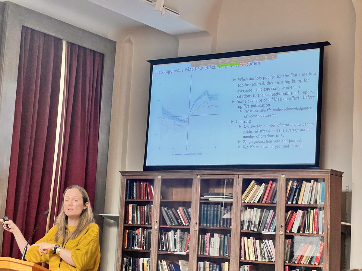 Women economists benefit more from publishing in a top five much more than men, in terms of citations. Today at the ⁦@LSEnews⁩ Careers in Economics Workshop by ⁦@erinhengel⁩