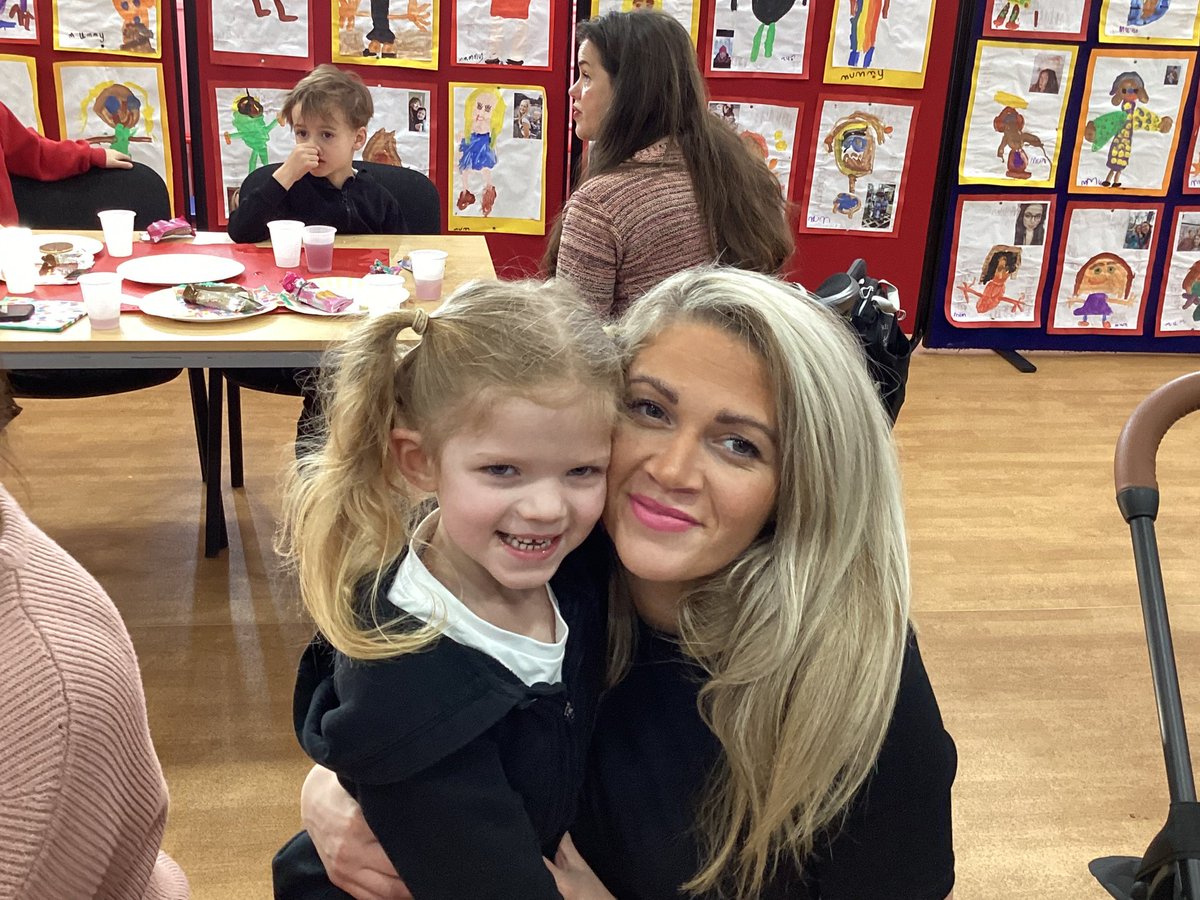 HorwichParishCE's tweet image. What a fabulous turn out we had this morning for our special Mothers Day celebration 😃#HPYR #MothersDay