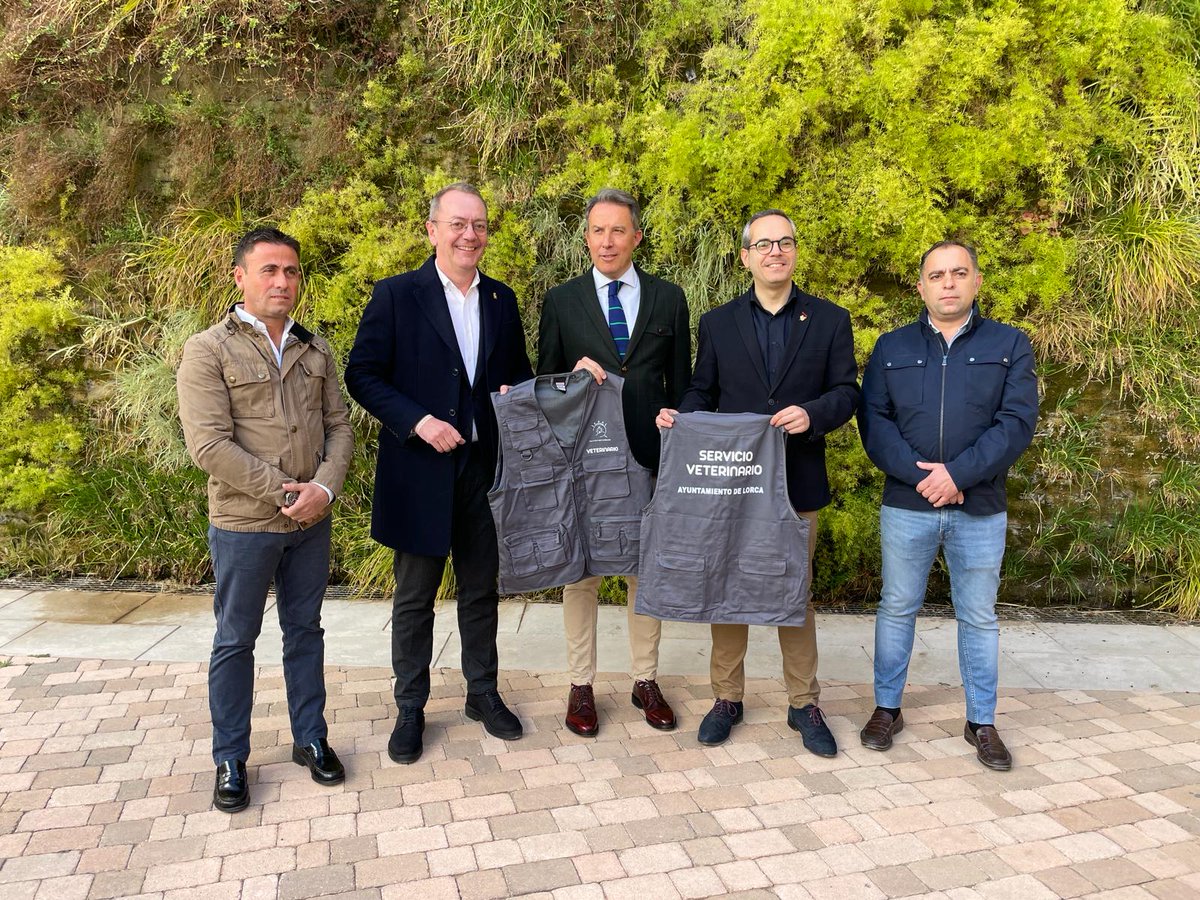 pasoazullorca's tweet photo. 🔵🐴 La Semana Santa de Lorca contará, por primera, con servicio veterinario. 

Se trata de una propuesta que la comisión de caballos del Paso Azul realizó al Ayuntamiento de Lorca, que fue inmediatamente recogida, y que gracias a la gran colaboración se materializa. https://t.co/ZhrR8bQWQJ