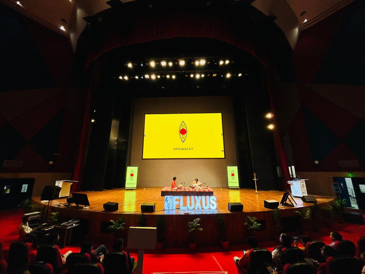 IITIOfficial's tweet image. #Spicmacay Had a soulful evening with Pandit Brij Mohan Narayan ji, Sarod Maestro, as part of the inaugural session of 11th edition of Fluxus.