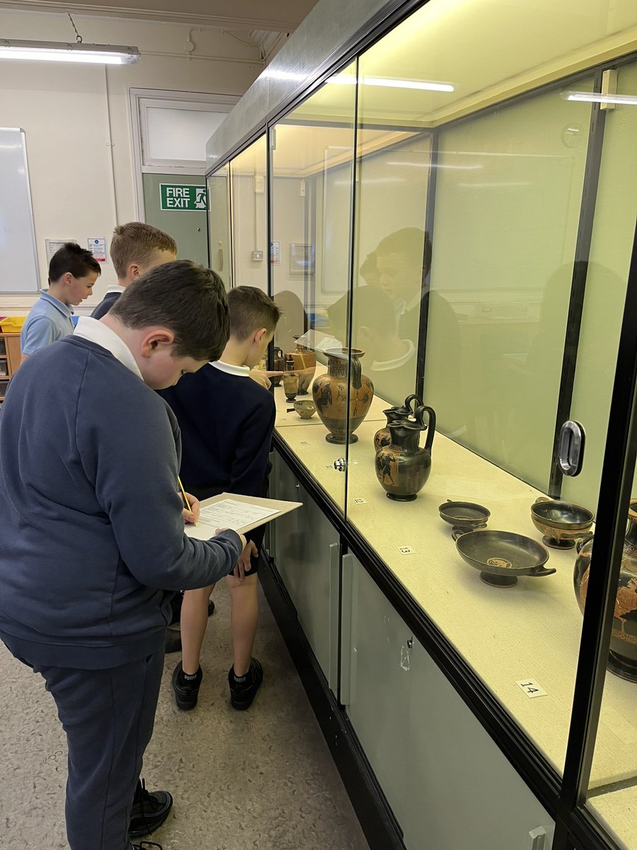 MMontgomBerrow's tweet photo. As archaeologists, we have been learning about Ancient Greece through artefacts such as pottery. We’ve had a fascinating day at @bristolmuseum. @BerrowPrimary 
@MissHuntBPCA https://t.co/VjGmXk7j2f
