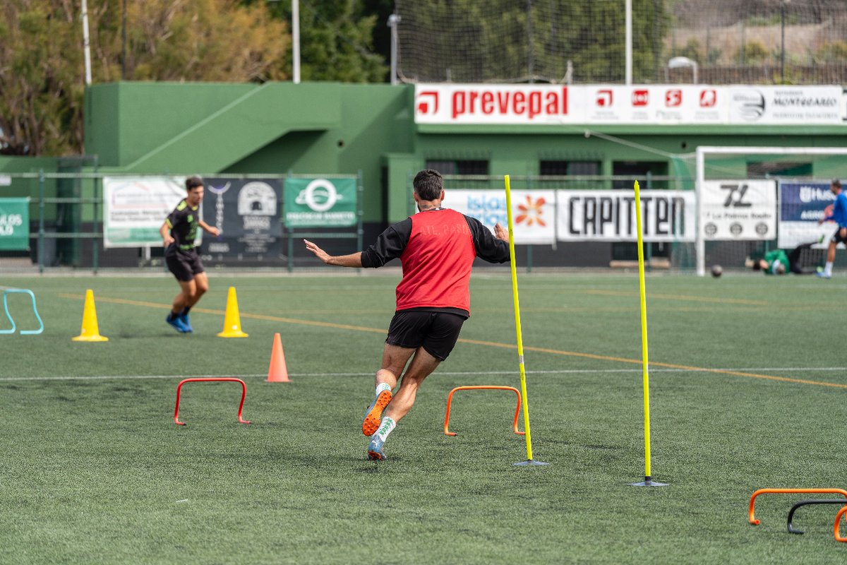AtleticoPaso's tweet photo. 📝Inmersos en el último tercio de la competición, los verdinegros se enfrentan este domingo al líder del Grupo 5, duelo en el que tratarán de cosechar una victoria de prestigio

➡️https://t.co/MNfVZRbOzu 

#cdatléticopaso #unpasodegigante https://t.co/BJS4EDhfh5