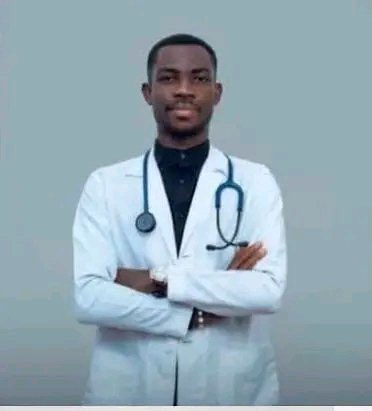 mumtazin's tweet photo. Today we remember Dr Michael Umoh, one of many doctors that have died with suspicions of stress related illness due to the inhumane long working hours (48hrs straight) of doctors in Nigeria. A house officer with barely a month to complete his internship slumped to his death after a 48hr call as alleged.

6 months after his death, these inhumane practices still continue in our hospitals. May his soul rest in peace 🙏🏻@MDCNOfficial @Fmohnigeria @FatimaKyari @muhammadpate 

#HouseOfficersAreDoctors #HouseOfficersMatterToo #abolish32hrsworkeverycallday

#abolish32hrsworkeverycallday 
#Nigeriandoctorsdeservebreaks

Sign the petition https://t.co/q9gbqkwYg1…

@nmanigeria @nard_nigeria @mdcan_ng @the_beardedsina @B_ELRUFAI @ProfIsaPantami @FKMohammed1 @officialSKSM @hauwaindimi @Laylahaliothman @YusufAdamuGagdi @soulunraveled @dawisu @B_ELRUFAI @channelstv @tvcnewsng  @uch_ard @ard_uith @LUTHARD100 @ARDBSUTH @OfficialARDFCT @nardfthido @ard_umth @ard_akth @drfaisalshuaib #healthcareadvocacy #betterworkingconditions #Nigeriandoctors #givedoctorstheirbreak #doctorsdeservebreak
@FatimaKyari @muhammadpate 
@hajoaliyu for updates please. Thank you very much. @agwamgoddy