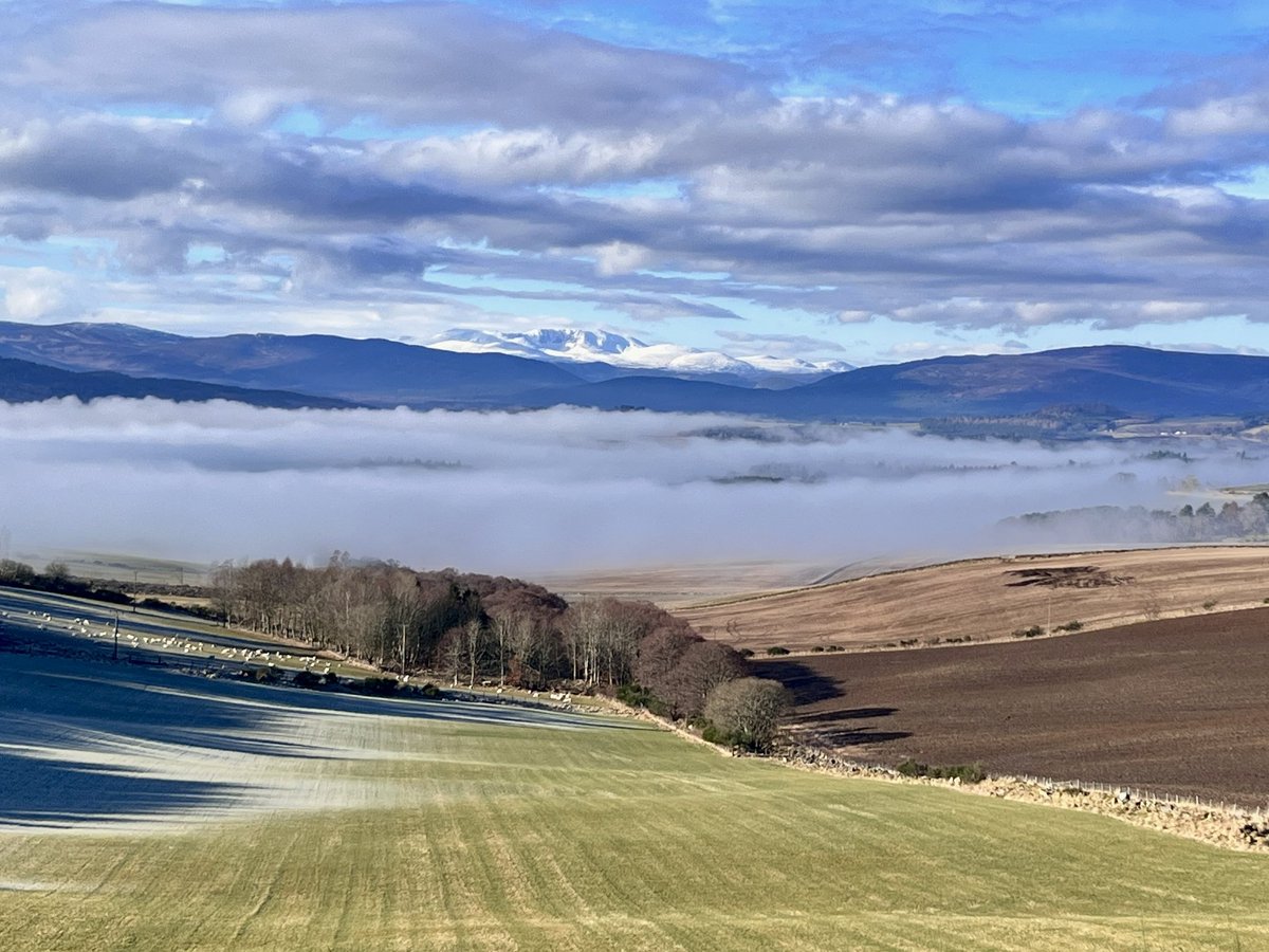 Monday, a snow-clad Lochnagar from the Queen’s View, Tarland💙 #walking #lochnagar #cairngorms #tarland #queensview #aberdeenshire #walkingaberdeenshire