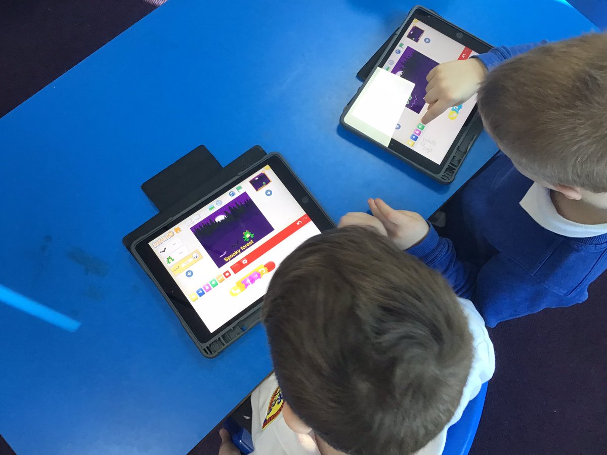 StPPPrimaryY1's tweet photo. We used a repeated code to program our characters to continually move in our Scratch software π±π»
#scratch #computerlesson @StPPPrimary #year1 https://t.co/wVRiJ8EzVz