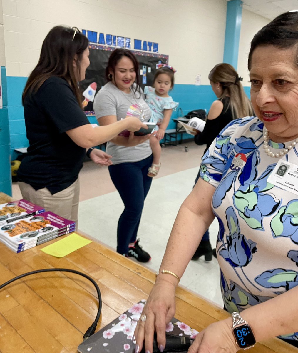 Brenda Aldridge (@txmultilingual) on Twitter photo Parent meeting for our bilingual families at <a href="/CCISD/">CCISD</a>’s Galvan full of activities for #explorers to engage at home. Padres de familia de <a href="/ccisdbilingual/">CCISD Bilingual_ESL</a> tuvieron una tarde llena de consejos gracias a <a href="/RebeccaPalaci11/">Dr. Rebecca A Palacios, NBCT</a> ¡Hasta lotería nos tocó jugar! 🙏🏻<a href="/vmo007/">Veronica Molina</a> for welcoming us. Parent meeting for our bilingual families at <a href="/CCISD/">CCISD</a>’s Galvan full of activities for #explorers to engage at home. Padres de familia de <a href="/ccisdbilingual/">CCISD Bilingual_ESL</a> tuvieron una tarde llena de consejos gracias a <a href="/RebeccaPalaci11/">Dr. Rebecca A Palacios, NBCT</a> ¡Hasta lotería nos tocó jugar! 🙏🏻<a href="/vmo007/">Veronica Molina</a> for welcoming us.