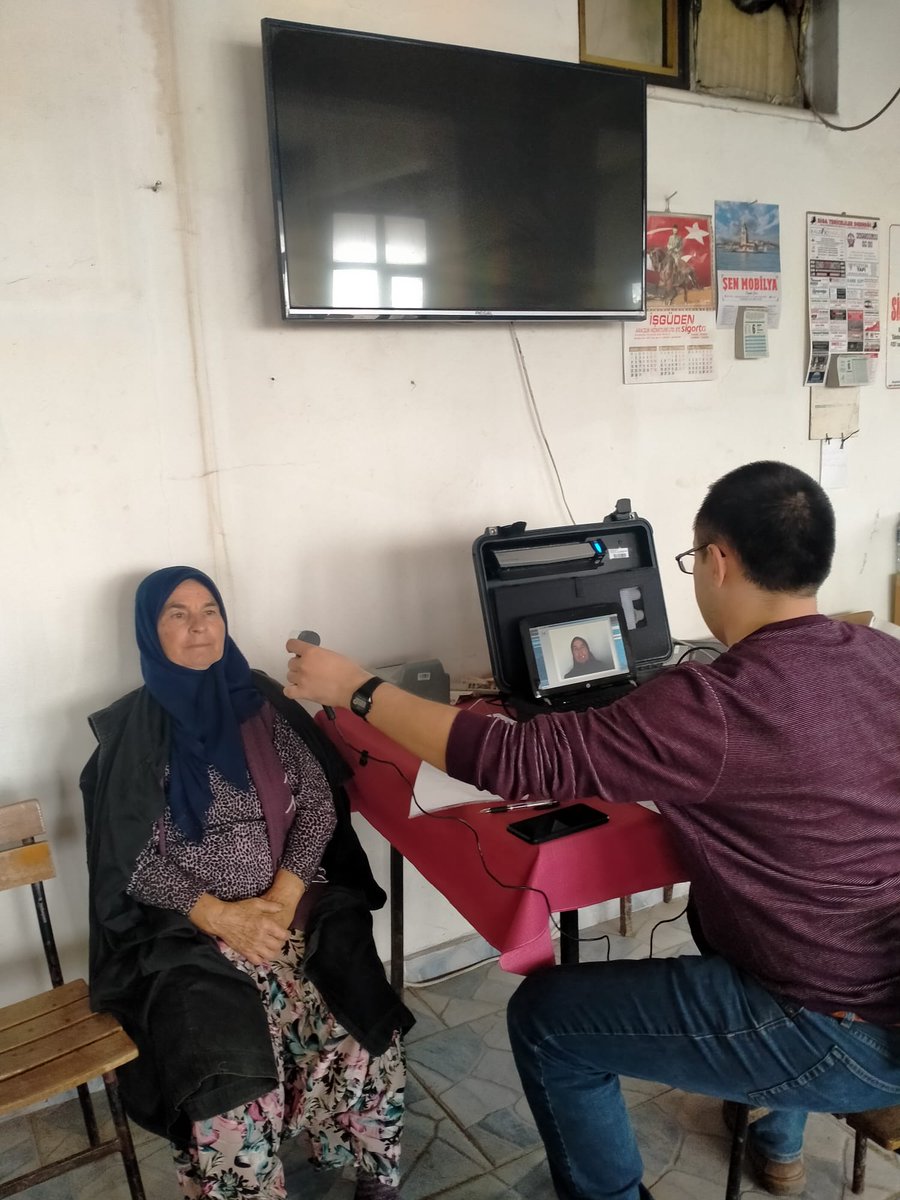 NVİ Genel Müdürlüğümüzün #AdresteNüfusHizmeti  kapsamında Kınalar Mahallemizdeki 75 Yaş üzeri vatandaşlarımızı evlerinde ziyaret ederek TCKK başvurularını ve hayır dualarını almaya devam ediyoruz.  #HayatınızınHerAnında