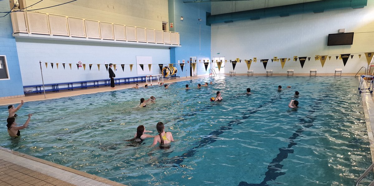 Caterham Swimming tweet media