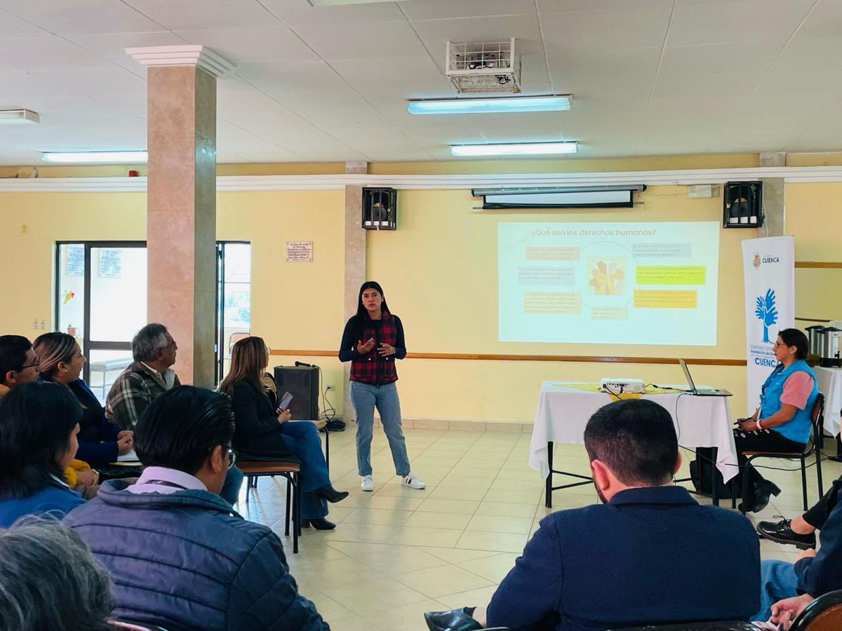 CCPDCUENCA's tweet photo. Un paso vital hacia la garantía de derechos. 🙌🏻

El @CCPDCUENCA @aldeasosecuador y @GadSinincay trabajan juntos en un taller para la formación de la Mesa de articulación interinstitucional. Un compromiso colectivo por la protección de los grupos de atención prioritaria. 👥🌍 https://t.co/uxrIVFArKC