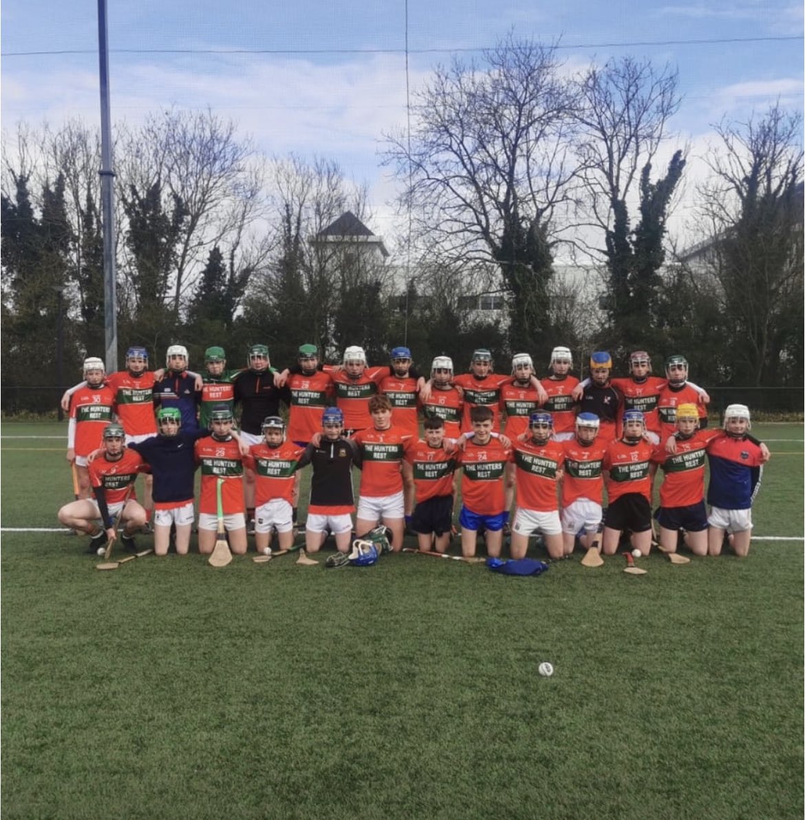 Congrats to our u15 hurlers who beat Coláiste Iosaef, Kilmallock today in UL on a scoreline of 8-12 to 3 points #cbsabú🔴🟢