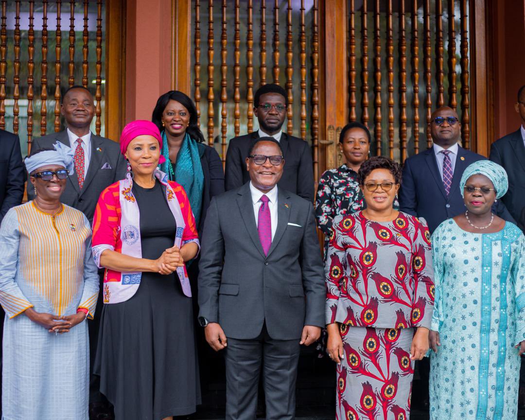 BaMboge's tweet image. What a way to end in Malawi with a fascinating meeting with HE President @LAZARUSCHAKWERA &amp;amp; a Unipod launch like no other. Youth have great potential.Thanks #UNDPmalawi for your tremendous work in accompanying the government of Malawi achieve its development ambitions!