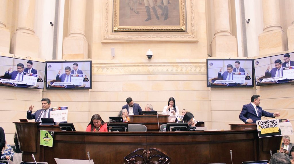 Conclusiones #DebateSPD en @SenadoGovCo, citado por la Bancada del @PartidoMIRA: 1️⃣ Mercado eléctrico debe ser intervenido ante las altas tarifas, regulando la generación para evitar abusos. 2️⃣ Eliminar pérdidas en la 'formula tarifaria', para que los usuarios vean una…