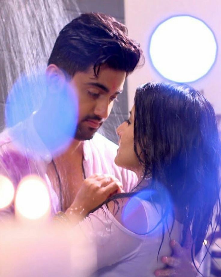 shivikasempire's tweet photo. Bheegi bheegi sadkon pe mai, Tera intezaar karu!☁️🤌 IT'S 7 YEARS OF THIS WONDERFUL JODI. 

EVERLASTING COUPLE AVNEIL 

#AvNeil https://t.co/rRHWVPkXZk