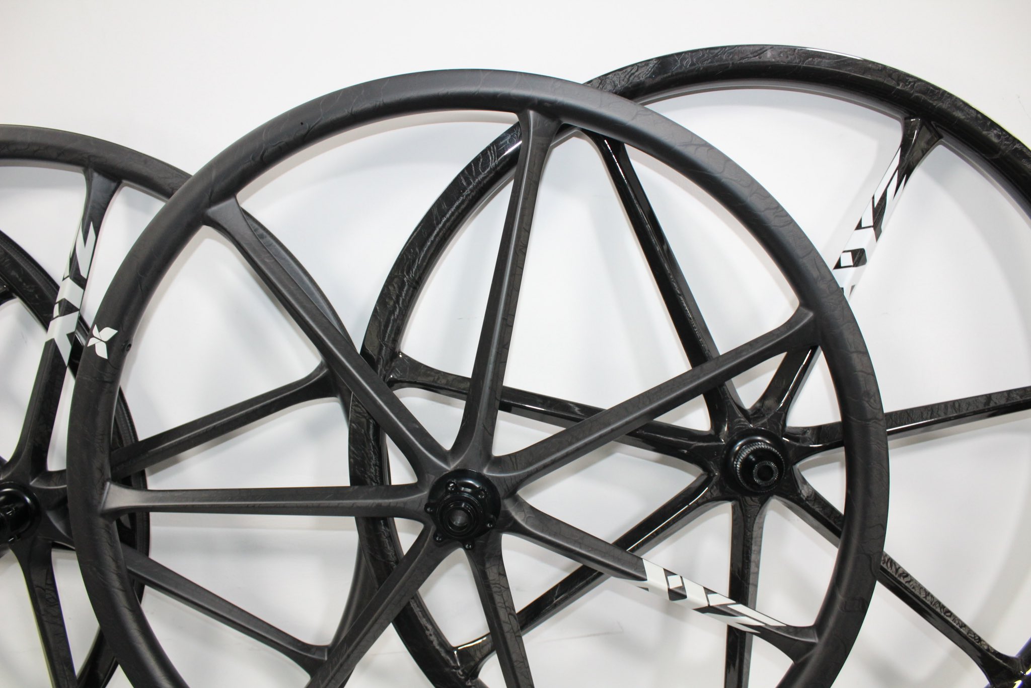 Xyz cheap carbon wheels
