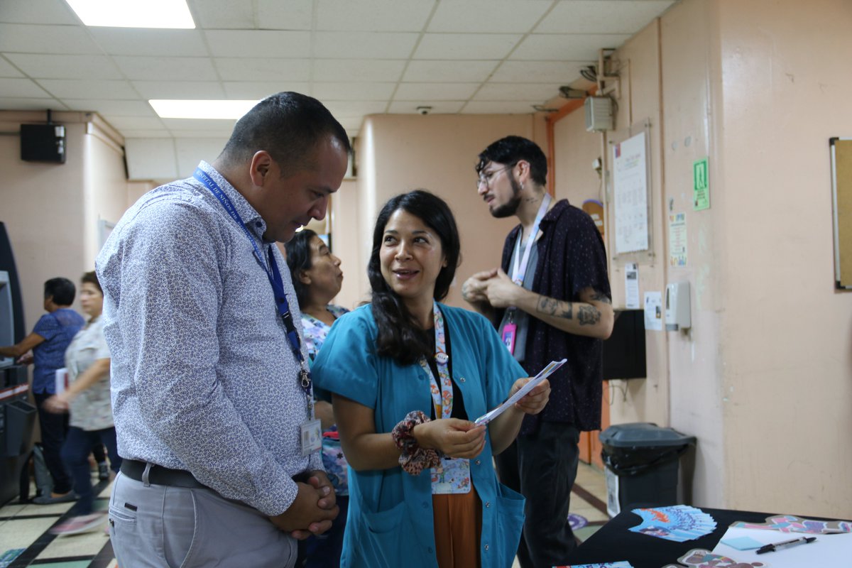 Robertodelrio_'s tweet photo. 📌DESTACAMOS I Programa de Acompañamiento a la Identidad de Género del #HospitalNiños realiza PRIMERA jornada de Sensibilización Intrahospitalaria https://t.co/NobH4iJ7Gy https://t.co/wufuYO2daD