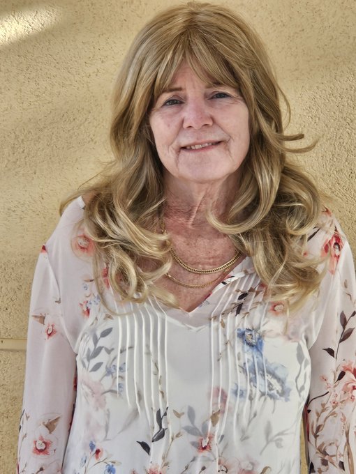 My newest photo set got staff pics! https://t.co/4vDkq62TB8 https://t.co/dgOpGIl8ye