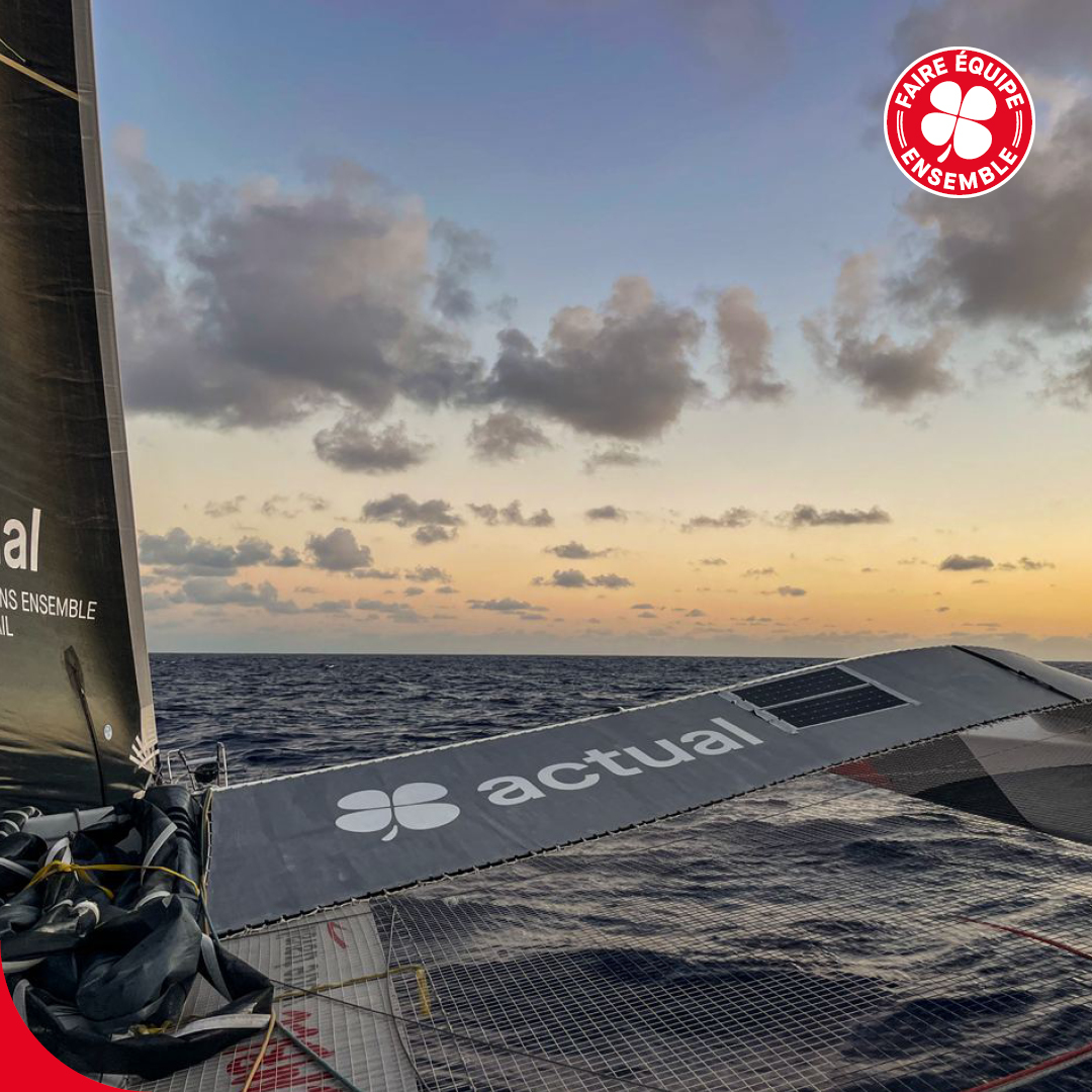 GroupeLeader's tweet image. 𝗝𝟱𝟵 | ARKEA UKTIM CHALLENGE
&quot;Je suis assez fatigué mais le moral est bon .&quot; - Anthony Marchand - Navigateur
𝗦𝘂𝗶𝘃𝗲𝘇 𝗹𝗮 𝗰𝗼𝘂𝗿𝘀𝗲 𝗱’𝗔𝗻𝘁𝗵𝗼𝗻𝘆 👉 team-actual.fr/arkea-ultim-ch…

#GOANTHO 🔴⚫ | #TeamActual |  #FaireEquipeEnsemble | @ARKEAULTIMCHALL