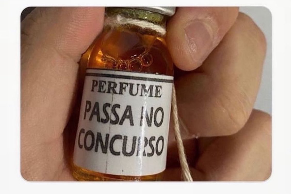 tretasjuridicas's tweet image. quero duas caixas, por favor