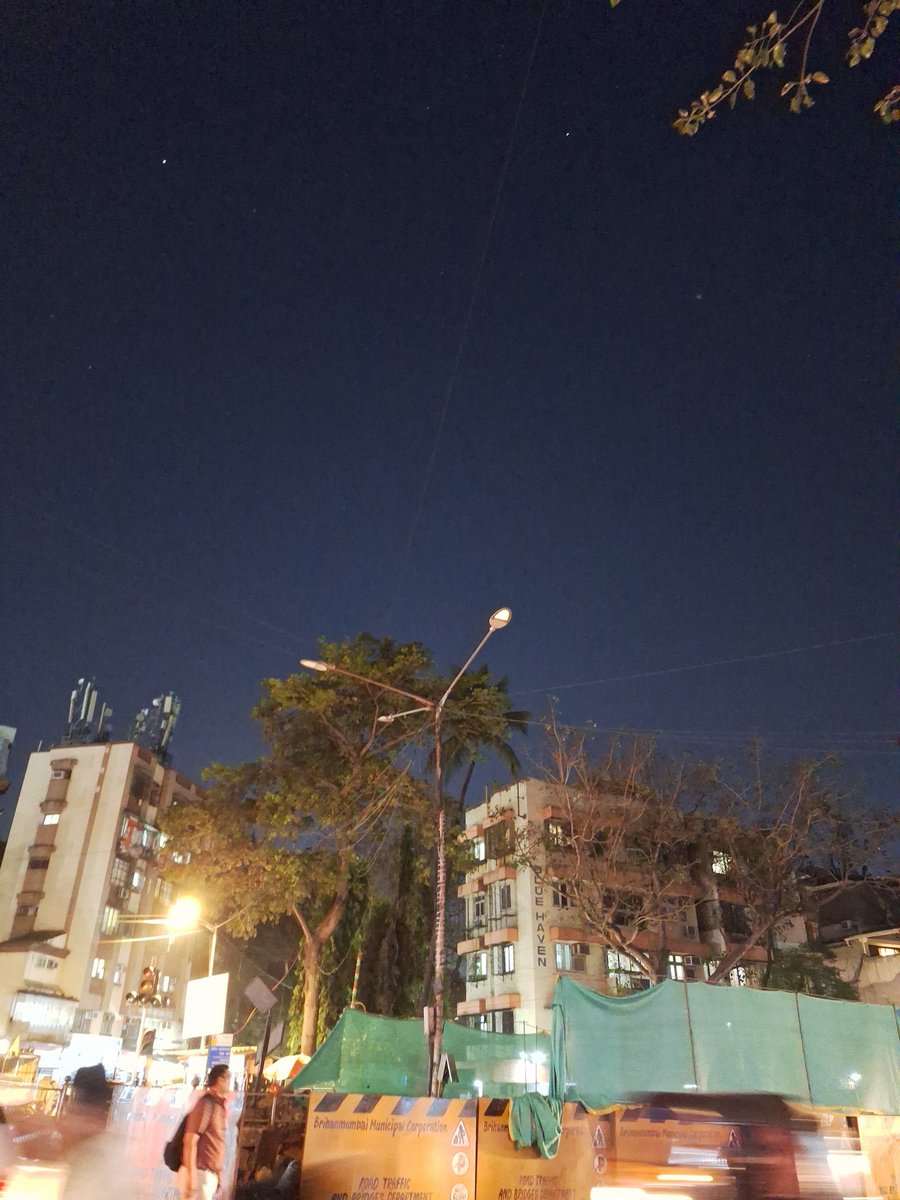R_E_N_34's tweet photo. @Adani_Elec_Mum the lights aren't working here at vakola near Axis bank https://t.co/R5xgAdywE0
