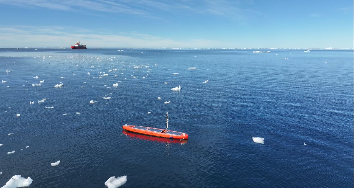 Discover what happens on an #AntarcticPICCOLO 'supersite' - an intensive study of one location over 24 hours: bit.ly/3V7oIlo! @uniofeastanglia @PlymouthMarine @PlymUni @UniversityLeeds @univofstandrews @_SMRU_ @BAS_News 📸 Gareth Lee (UEA)