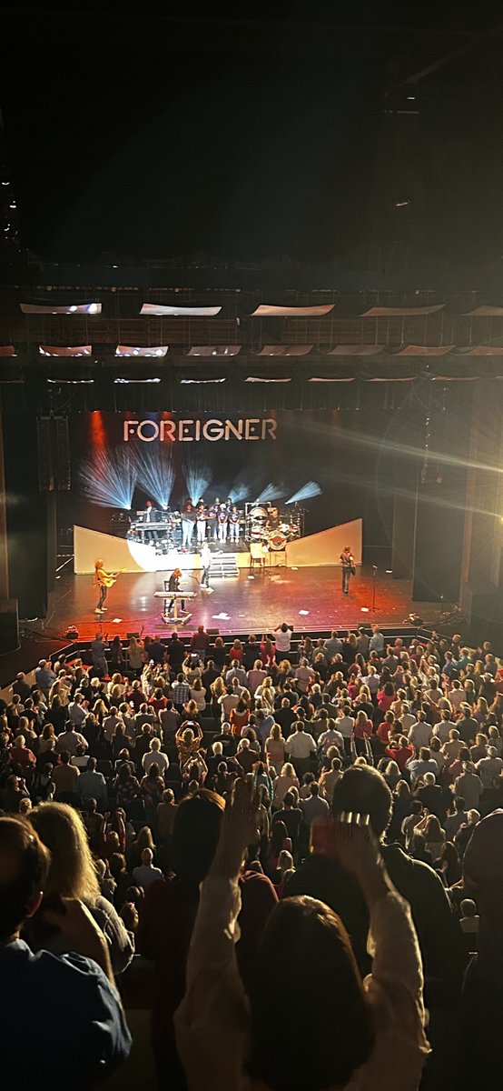 We saw Foreigner last night in Cleveland MS and they were really good. So many great songs that have lasted a lifetime. How are they not in the Rock & Roll Hall of Fame? Who else should be inducted? @DeltaState @ForeignerMusic