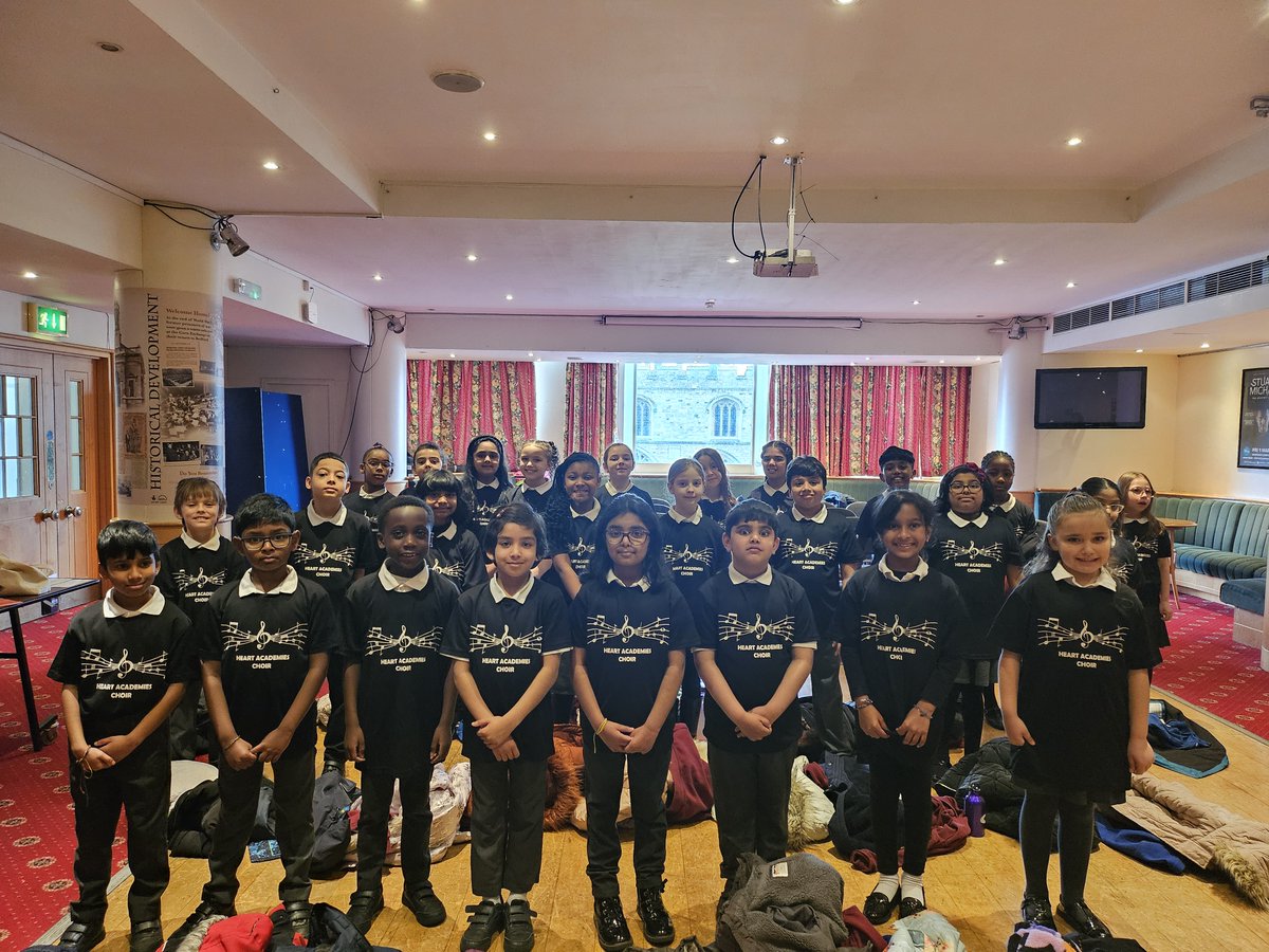 Here is the fantastic <a href="/heartacadtrust/">HEART Academies Trust</a> 's (which we sponsor) choir made up of pupils from <a href="/CauldwellBed/">Cauldwell Primary</a> , @HeadShackleton1 &amp; <a href="/shortstown_ps/">Shortstown Primary</a> ready to sing their hearts out for <a href="/BedsFestival/">Beds Festival</a>. They put on an amazing performance, we're all very proud of you! bedfordshirefestival.org.uk