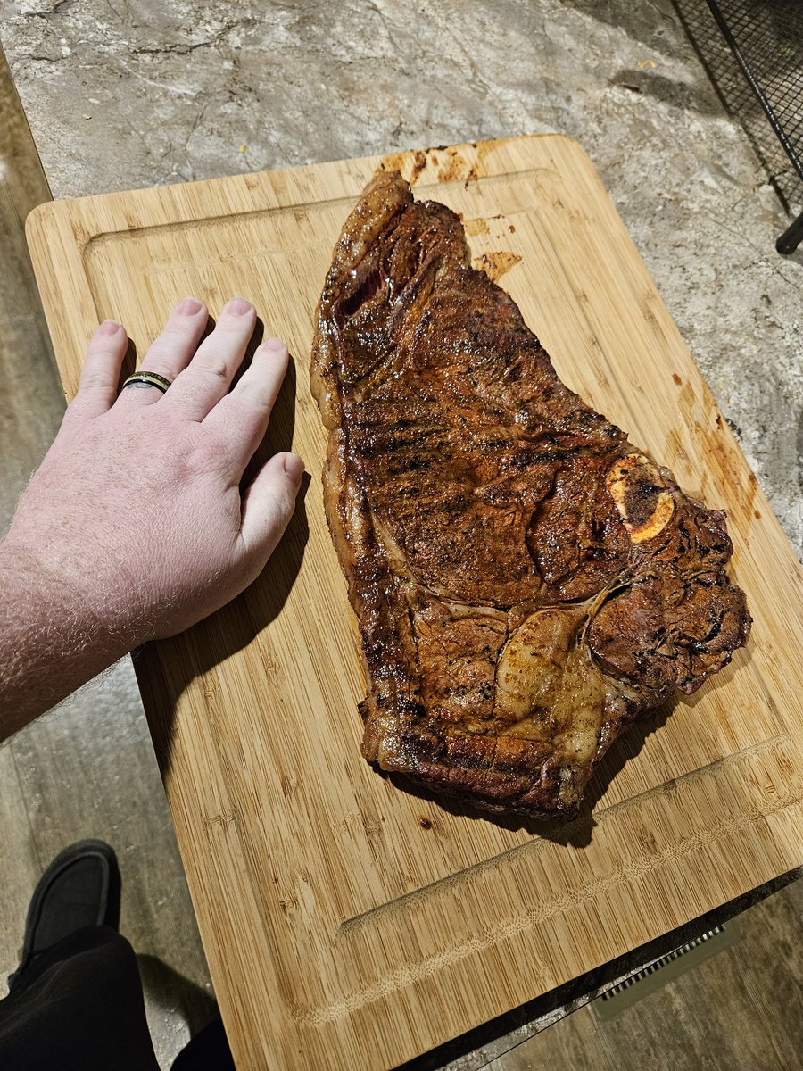 Main_Man11's tweet image. Big steak for a big day. Home from my 1 year no chemo appointment. Time for some tarkov! Come hang out guys!
#tarkov #CancerCare #CancerAwareness #imalive 

Twitch x main_man11
